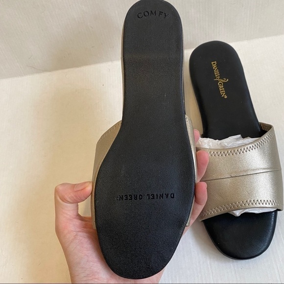 𝅺COPY - Daniel Green Sandals - Picture 4 of 4